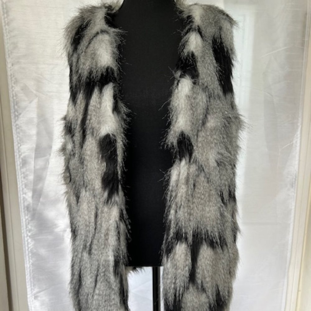 i joah FAUX FUR VEST Black & White & Grey Ostrich Feather Tips Fully Lined Sz L